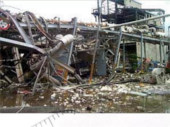 UPR/VE固化劑過氧化甲乙酮爆炸事故現(xiàn)場(chǎng)圖-4