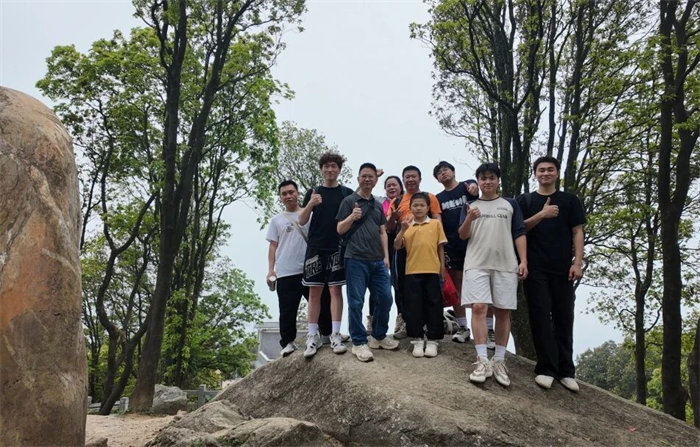 春風(fēng)十里，不如踏青有你&mdash;2026廣東博皓之帽峰山首爬   -4